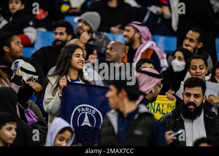 Fans und Fans besuchen am 19. Januar 2023 den Riyadh Season Cup, ein Fußballspiel zwischen den Riyadh All-Stars und Paris Saint-Germain, im King Fahd Stadium in Riyadh, Königreich Saudi-Arabien. Foto: Balkis Press/ABACAPRESS.COM Stockfoto