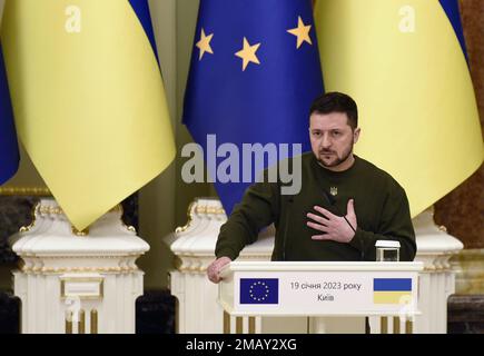 Nicht exklusiv: KIEW, UKRAINE - 19. JANUAR 2023 - ukrainischer Präsident Volodymyr Zelenskyy nimmt an der gemeinsamen Pressekonferenz mit dem Präsidenten der EU Teil Stockfoto