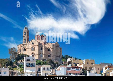 Die Heilige Kirche der Auferstehung von Sotiros ist eine orthodoxe Kirche in Ermoupolis, Syros. Stockfoto