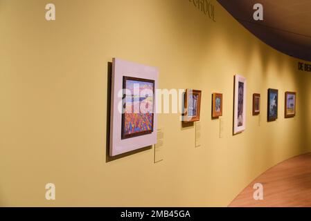 Alkmaar, Niederlande. Januar 2023. Einer der Räume im Stedelijk Museum in Alkmaar. Hochwertiges Foto Stockfoto