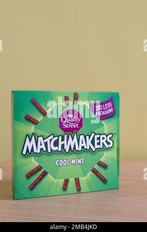 Schachtel Nestle Quality Street Matchmakers Cool Mint Chocolates Stockfoto