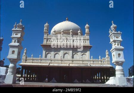 Die Tipu Sultan Moschee ist auch bekannt als Masjid-e-Ala und befindet sich in Srirangapatna. Der andere beliebte Name für die Tipu Sultan Moschee ist Jama Masjid oder Jumma Stockfoto