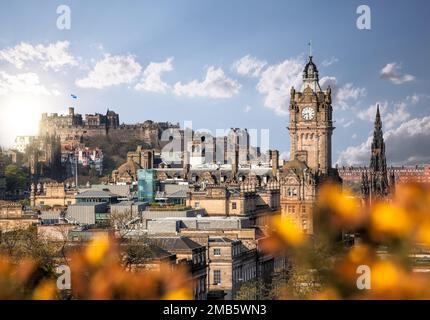 Panoramablick auf Edinburgh Castle von Calton Hill, Schottland, Großbritannien Stockfoto