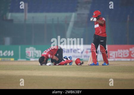 Fortune Barishal Batter Iftikhar Ahmed zerschmetterte neun Sechsen und sechs Vierer und trieb sich in eine Jungfrau aus dem T20. Jahrhundert gegen Rangpur-Reiter, um der zu werden Stockfoto