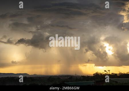 Cumulonimbus, Provinz Maniema, Demokratische Republik Kongo Stockfoto