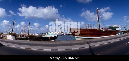 Sharjah UAE Dhows auf der Creek Side Stockfoto