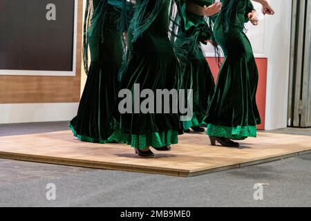 Flämisch. Frauen, die Flamenco machen. FITUR. Ifema. Tourismusmesse. Veranstaltung, die jährlich in Ifema in Madrid, Spanien, stattfindet. MADRID Stockfoto