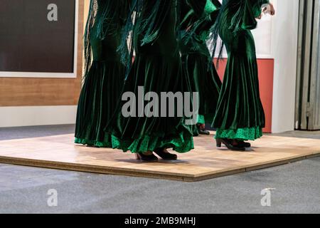 Flämisch. Frauen, die Flamenco machen. FITUR. Ifema. Tourismusmesse. Veranstaltung, die jährlich in Ifema in Madrid, Spanien, stattfindet. MADRID Stockfoto