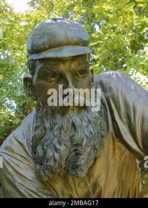 Lord's Cricket Ground, Coronation Garden, St. John's Wood, City of Westminster, Greater London Authority, 2005. Die Statue von William Gilbert Grace im Krönungsgarten am Lord's Cricket Ground, St. John's Wood. Die Statue wurde 1999 von Louis Laumen geformt. Stockfoto