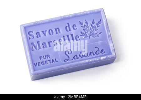 Chisinau, Moldau - 25. März 2016: La Maison du Savon Marseille Lavande duftete Seife isoliert auf weißem Hintergrund mit Clipping-Pfad Stockfoto