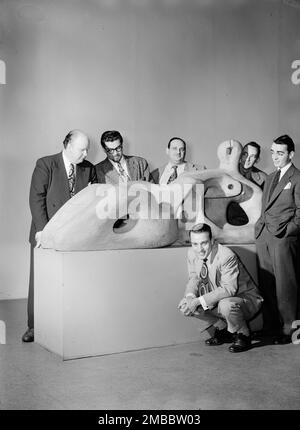 Porträt von Edwin A. Finckel, George Handy, Johnny Richards, Eddie Sauter, Ralph Burns, Und Neal Hefti, Museum of Modern Art, New York, New York, New York, Ca. März 1947. Stockfoto