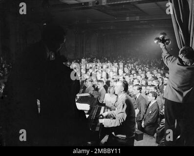 Porträt von Stan Kenton, 1947 oder 1948. Stockfoto