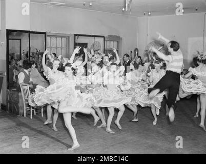 Portrait von Lee Sherman, Radio City Music Hall, New York, New York, New York, New York, Kalifornien. Juni 1947. Stockfoto