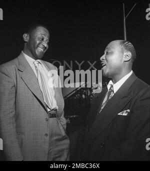 Porträt von Wilbur De Paris und Sidney De Paris, Onyx, New York, N.Y., Ca. Juli 1947. Stockfoto