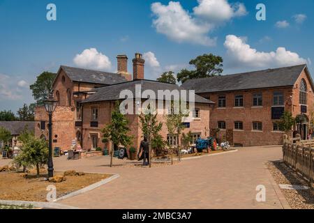 Das Einzelhandelsdorf Engine Yard in Belvoir Castle bei Grantham, Leicestershire, England, Großbritannien Stockfoto