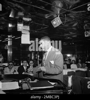 Porträt von Dizzy Gillespie, Downbeat, New York, N.Y., Ca. Aug. 1947. Stockfoto