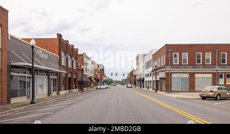 Tifton, Georgia, USA - 17. April 2022: Das alte Geschäftsviertel an der 2. Street Stockfoto