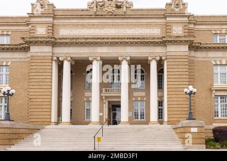 Tifton, Georgia, USA - 17. April 2022: Das Tift County Courthouse Stockfoto