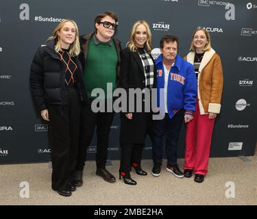 Park City, UT, USA. 20. Januar 2023. Schuyler Frances Fox, Sam Michael Fox, Tracy Pollan, Michael J. Fox, Aquinnah Kathleen Fox bei Ankunft für STANDBILD: Ein MICHAEL J. FOX FILM Premiere beim Sundance Film Festival 2023, Eccles Theater, Park City, UT 20. Januar 2023. Kredit: JA/Everett Collection/Alamy Live News Stockfoto