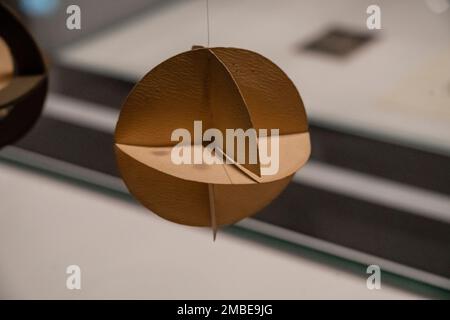 Untersuchung des Materials des Vorbereitungskurses mit Josef Albers, bauhaus-Museum, Dessau, Bundesrepublik Deutschland Stockfoto