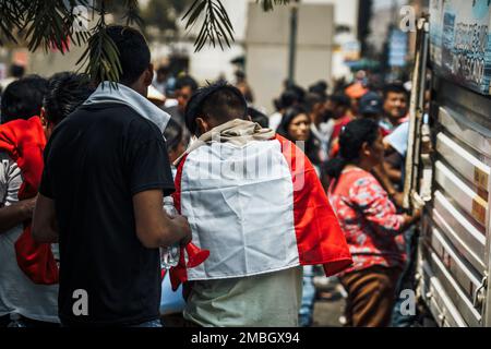 Lima, Peru - 20. Januar 2023: Proteste auf den Straßen von Lima Stockfoto