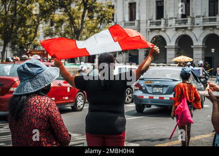 Lima, Peru - 20. Januar 2023: Proteste auf den Straßen von Lima Stockfoto