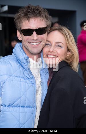 Amber Valletta und Gast der Dior Homme Menswear Herbst-Winter 2023-2024 Show im Rahmen der Paris Fashion Week am 19. Januar 2023 in Paris, Frankreich. Foto: Aurore Marechal/ABACAPRESS.COM Stockfoto