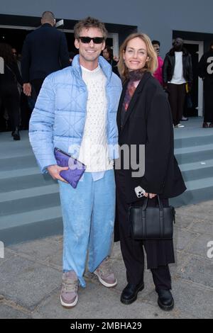 Amber Valletta und Gast der Dior Homme Menswear Herbst-Winter 2023-2024 Show im Rahmen der Paris Fashion Week am 19. Januar 2023 in Paris, Frankreich. Foto: Aurore Marechal/ABACAPRESS.COM Stockfoto