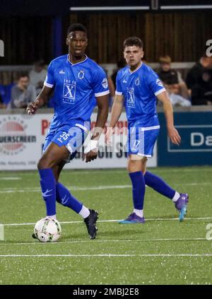 Stangmore Park, Dungannon, County Tyrone, Nordirland, Großbritannien. 02. September 2022. Danske Bank Premiership – Dungannon Swifts / Coleraine. Dungannon Swifts-Spieler Mayowa Animasahun (35) in Aktion während des Spiels der Danske Bank Irish League. Stockfoto