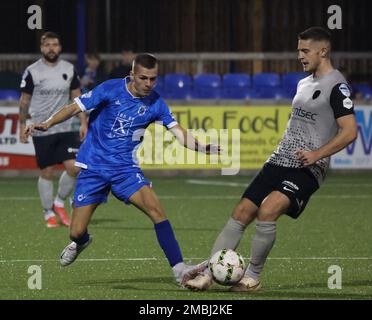 Stangmore Park, Dungannon, County Tyrone, Nordirland, Großbritannien. 02. September 2022. Danske Bank Premiership – Dungannon Swifts / Coleraine. Dungannon Swifts-Spieler James Convie (47) in Aktion während des Spiels der Danske Bank Irish League. Stockfoto