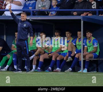 Stangmore Park, Dungannon, County Tyrone, Nordirland, Großbritannien. 02. September 2022. Danske Bank Premiership – Dungannon Swifts / Coleraine. Irischer League-Manager, Dungannon Swifts-Manager Dean Shiels. Stockfoto