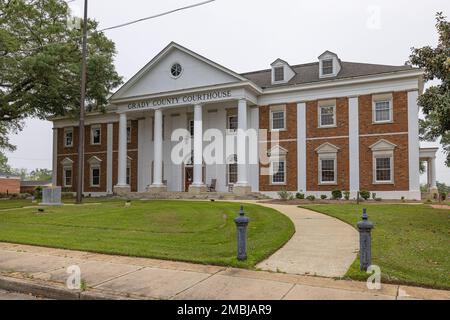 Cairo, Georgia, USA - 16. April 2022: Grady County Courthouse Stockfoto