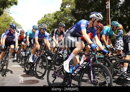 Teilnehmer an Stage 3 der 2023 Tour Down Under in Adelaide, Australien Stockfoto