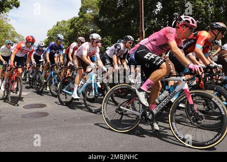 Teilnehmer an Stage 3 der 2023 Tour Down Under in Adelaide, Australien Stockfoto
