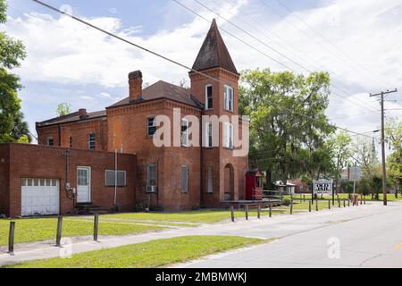 Jasper, Florida, USA - 16. April 2022: Hamilton County Historical Museum, ehemaliges altes Gefängnis Stockfoto