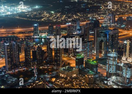 Dubai-City-Nacht-Szene Stockfoto