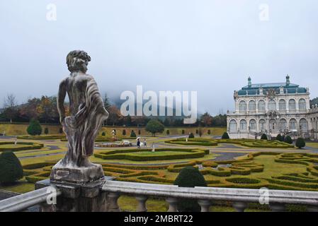 The Arita Porcelain Park - ein Freizeitpark in Arita, Japan. Nachbildung des "Zwinger", eines berühmten Barockpalastes in Dresden Stockfoto