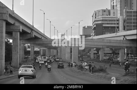 Der Nairobi Expressway (mautpflichtige Straße) um das CBD, Nairobi KE Stockfoto