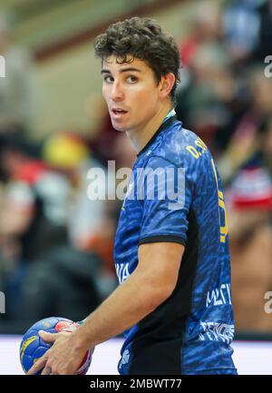 Kattowitz, Polen. 19. Januar 2023. Handball: Weltmeisterschaft, Deutschland - Argentinien, Hauptrunde, Gruppe 3, Spieltag 1 bei Spodek Katowice. Argentiniens Spieler Diego Simonet wirft. Kredit: Jan Woitas/dpa/Alamy Live News Stockfoto