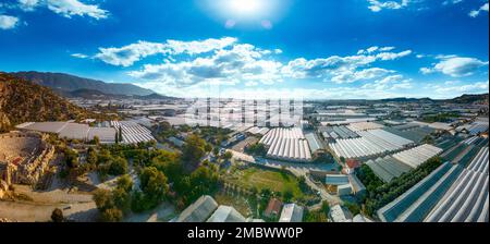 Aus der Vogelperspektive aus der Vogelperspektive: Gewächshausfelder der Grünplantage in Demre - Provinz Antalya, Türkei Stockfoto