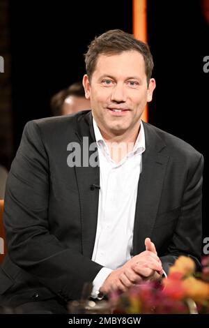 Bremen, Deutschland. 20. Januar 2023. Lars Klingbeil bei der Aufnahme der Radio Bremen Talkshow "3nach9" im Studio. Kredit: Sina Schuldt/dpa/Alamy Live News Stockfoto