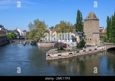 Ponts Couverts Bridge mit dem Heinrichtsturm, der Altstadt oder Grand Ile, UNESCO-Weltkulturerbe, Straßburg, Departement Bas-Rhin, Elsass, Frankreich Stockfoto