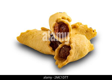 Nahaufnahme: Ein Haufen köstlicher Ananaskuchen, isoliert auf weißem Hintergrund mit Schnittpfad Stockfoto