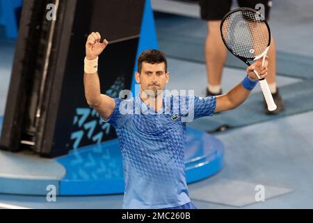 Novak Djokovic aus Serbien reagiert auf die Niederlage von Grigor Dimitrov aus Bulgarien. , . In der Rod Laver Arena, Melbourne, Australien, am 21. Januar 2023. Foto von Peter Dovgan. Nur redaktionelle Verwendung, Lizenz für kommerzielle Verwendung erforderlich. Keine Verwendung bei Wetten, Spielen oder Veröffentlichungen von Clubs/Ligen/Spielern. Kredit: UK Sports Pics Ltd/Alamy Live News Stockfoto