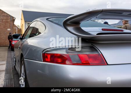 2000 Porsche 911 GT3, ausgestellt beim Scramble im Januar im Bicester Heritage am 8. Januar 2023. Stockfoto