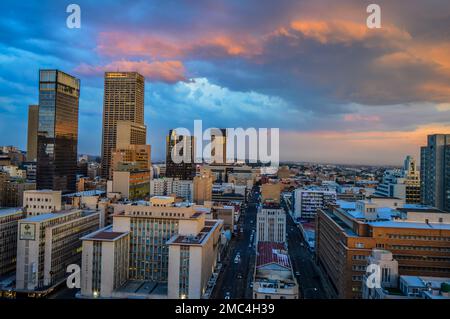 Schöne Johannesburg City Skyline und hisgh Türme und Gebäude Stockfoto