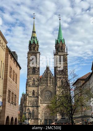 Wunderschöne alte Kathedrale im Zentrum von Nürnberg Stockfoto