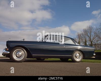 1965 Rolls Royce Silver Cloud III beim Goodwood Breakfast Club Meet. Stockfoto