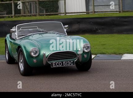 1963 Cobra MkII 289 beim Goodwood Breakfast Club Meet. Stockfoto