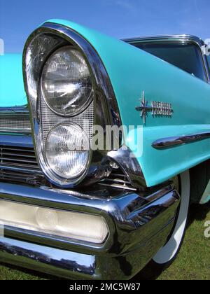 Nahaufnahme eines Lincoln Premiere aus dem Jahr 1957. Stockfoto